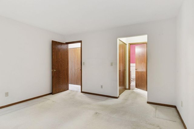 456 Summit Avenue 203, Saint Paul, MN 55102