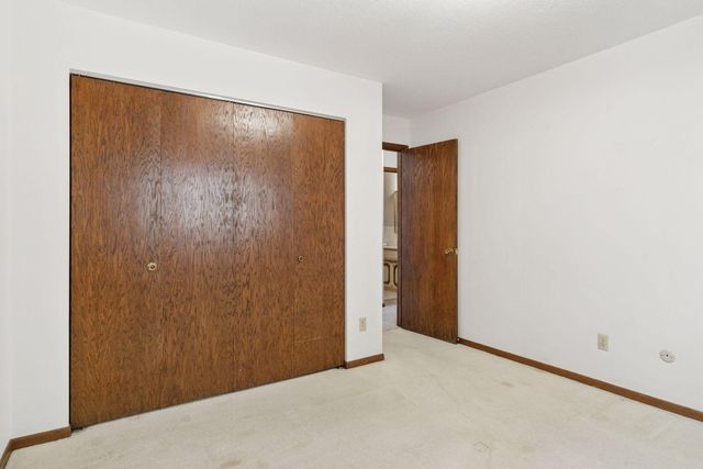 456 Summit Avenue 203, Saint Paul, MN 55102