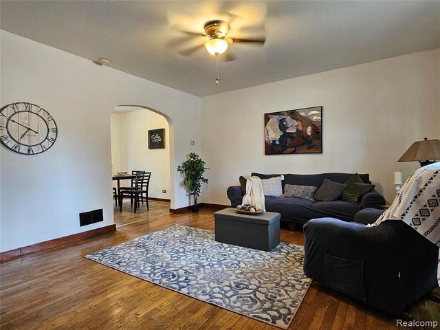 705 N Trumbull Street, Bay City, MI 48708