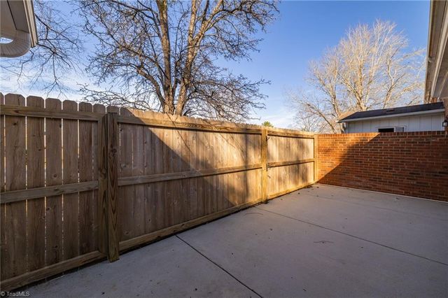 4618 Lawndale Drive F, Greensboro, NC 27455