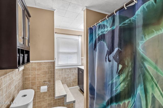 2444 Westbrook Drive, Toledo, OH 43613