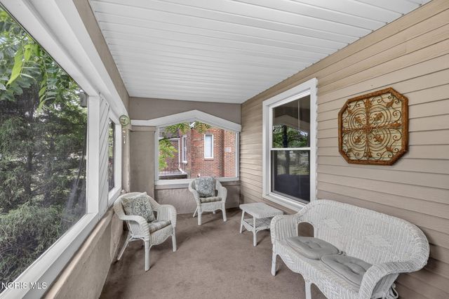 2444 Westbrook Drive, Toledo, OH 43613