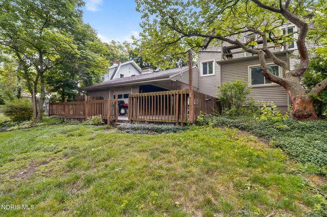 2444 Westbrook Drive, Toledo, OH 43613