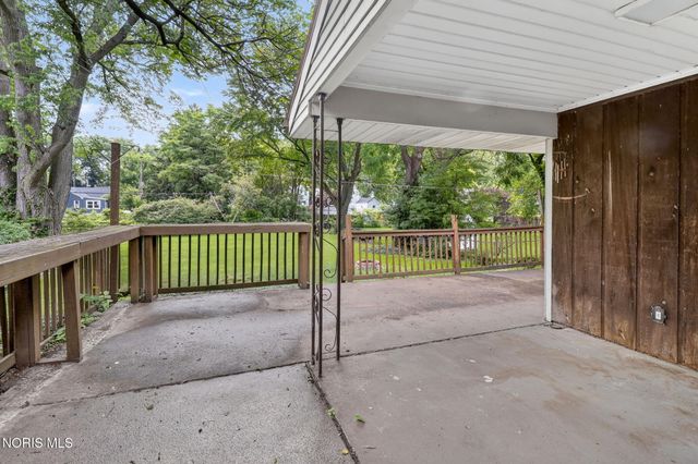 2444 Westbrook Drive, Toledo, OH 43613