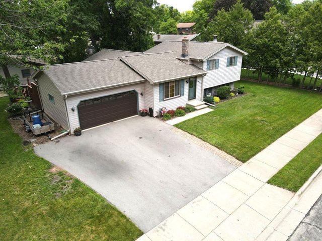 701 WOODLAND DRIVE, Kaukauna, WI 54130