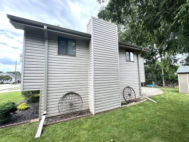 701 WOODLAND DRIVE, Kaukauna, WI 54130
