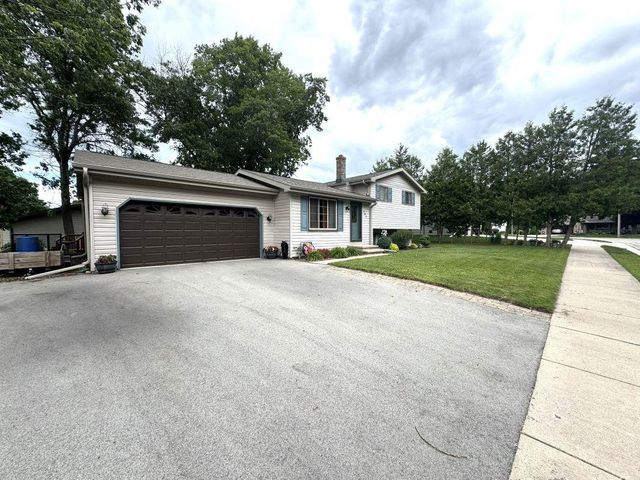 701 WOODLAND DRIVE, Kaukauna, WI 54130