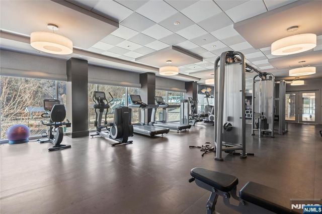 800 Ave At Port Imperial 508, Weehawken, NJ 07086