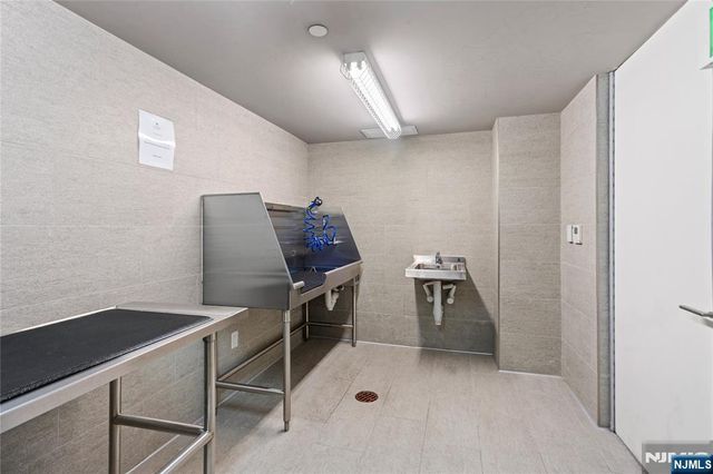 800 Ave At Port Imperial 508, Weehawken, NJ 07086
