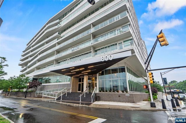 800 Ave At Port Imperial 508, Weehawken, NJ 07086