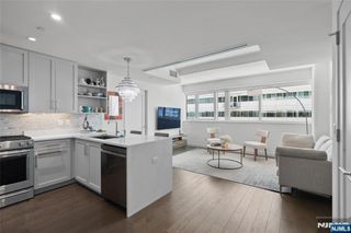 800 Ave At Port Imperial 508, Weehawken, NJ 07086