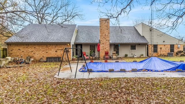 130 Merriman Parkway, Sherman, TX 75090