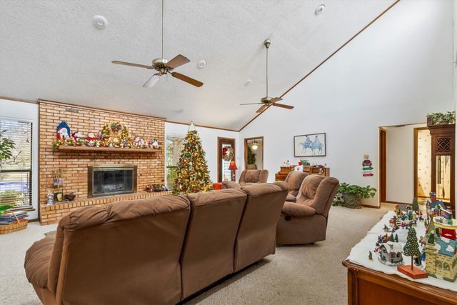 130 Merriman Parkway, Sherman, TX 75090