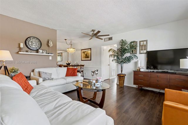 412 S Cypress Road 222, Pompano Beach, FL 33060