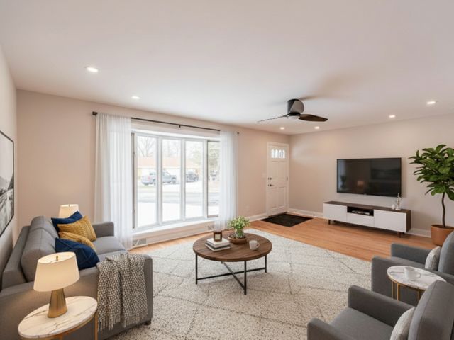 26101 W Roseland Court, Ingleside, IL 60041