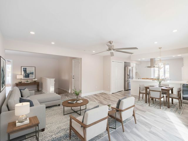 26101 W Roseland Court, Ingleside, IL 60041