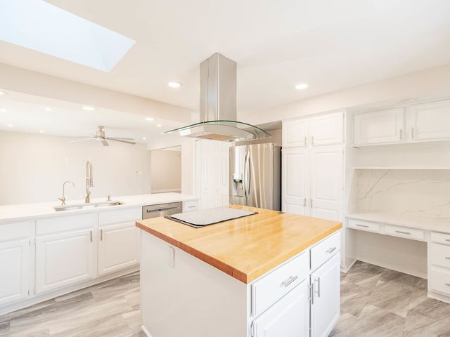 26101 W Roseland Court, Ingleside, IL 60041