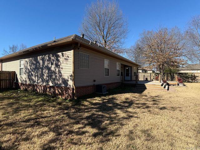 1607 Cajun Cove, Cabot, AR 72023