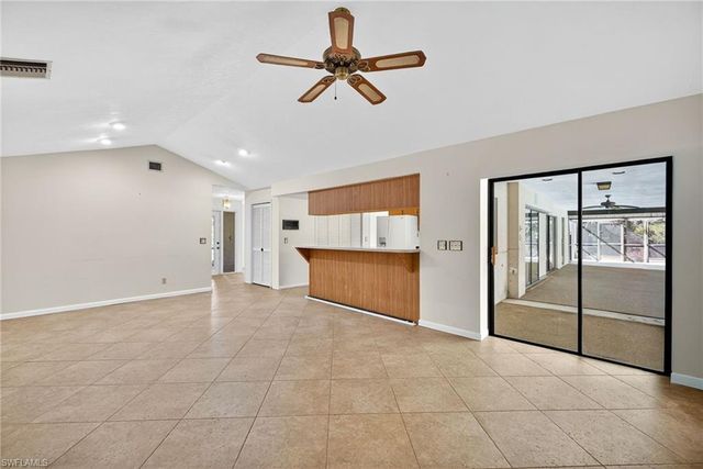 6811 Sandalwood LN, Naples, FL 34109