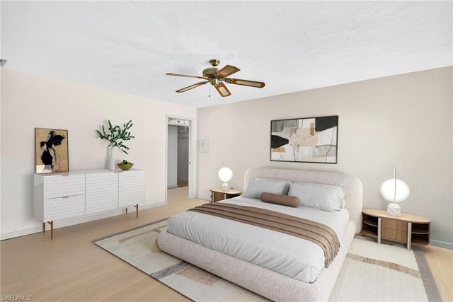 6811 Sandalwood LN, Naples, FL 34109