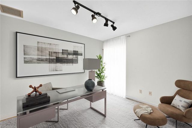 6811 Sandalwood LN, Naples, FL 34109