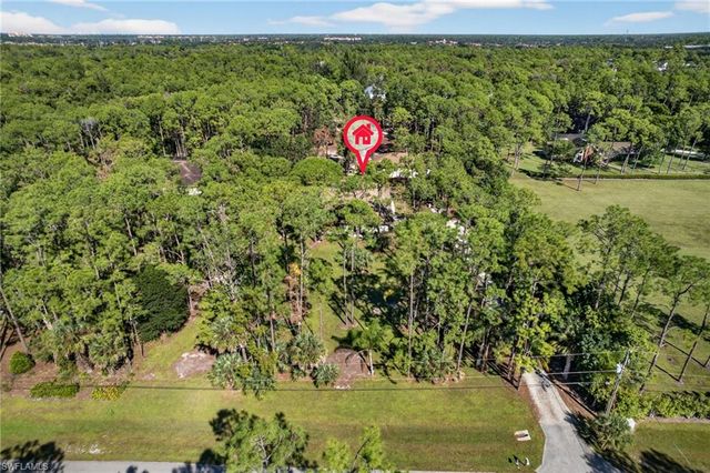 6811 Sandalwood LN, Naples, FL 34109