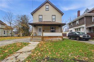 223 Laird Avenue NE, Warren, OH 44483