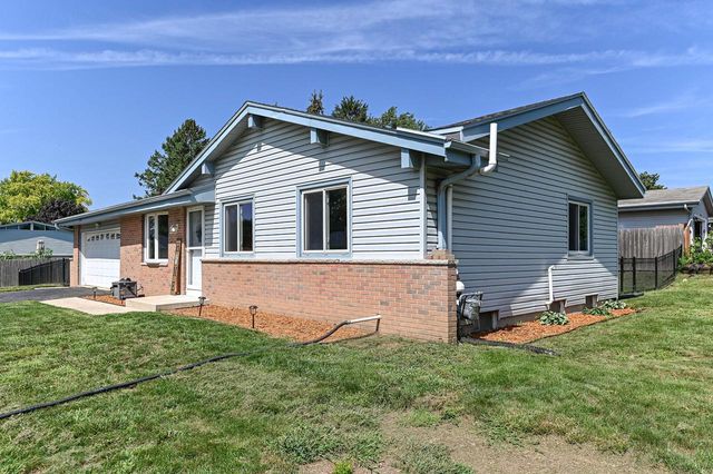 1648 Kuiper LANE, Mount Pleasant, WI 53406