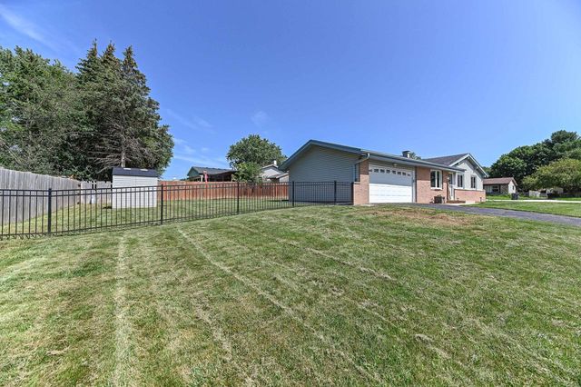 1648 Kuiper LANE, Mount Pleasant, WI 53406