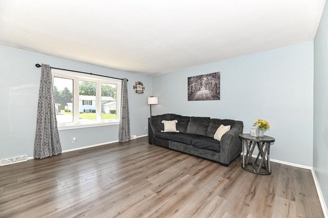 1648 Kuiper LANE, Mount Pleasant, WI 53406