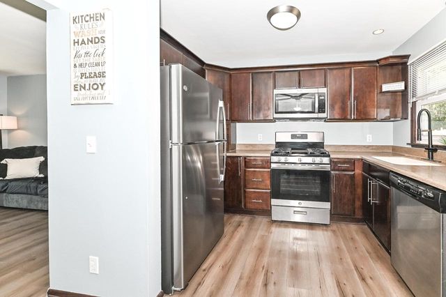 1648 Kuiper LANE, Mount Pleasant, WI 53406