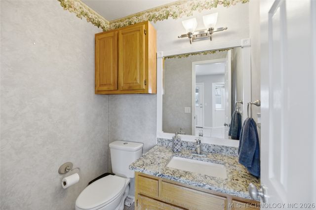 4209 S Chestnut Court, Broken Arrow, OK 74011