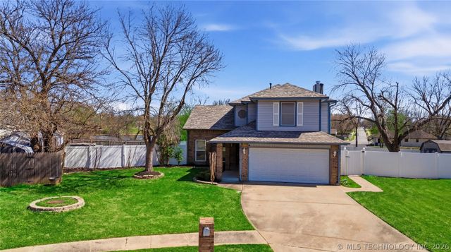 4209 S Chestnut Court, Broken Arrow, OK 74011