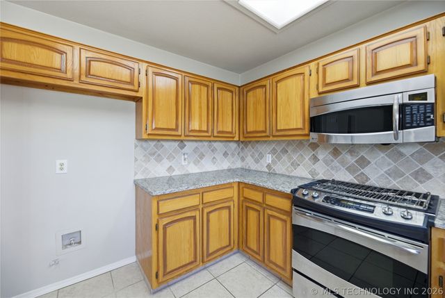 4209 S Chestnut Court, Broken Arrow, OK 74011