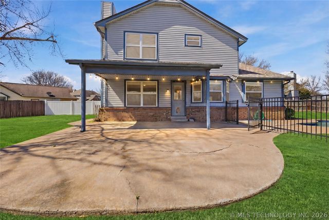 4209 S Chestnut Court, Broken Arrow, OK 74011