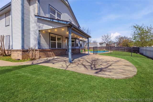 4209 S Chestnut Court, Broken Arrow, OK 74011