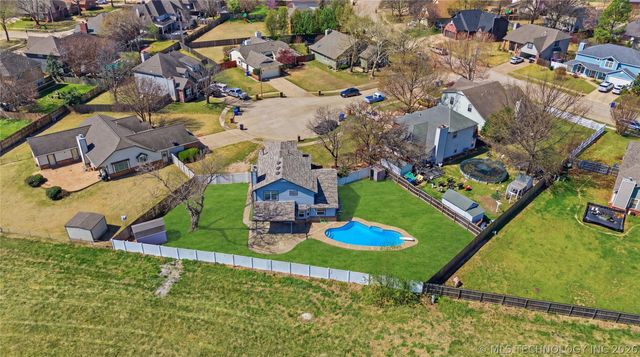 4209 S Chestnut Court, Broken Arrow, OK 74011