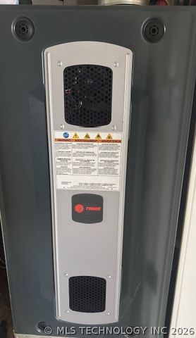 4209 S Chestnut Court, Broken Arrow, OK 74011