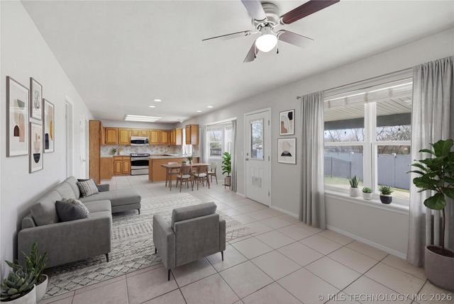 4209 S Chestnut Court, Broken Arrow, OK 74011