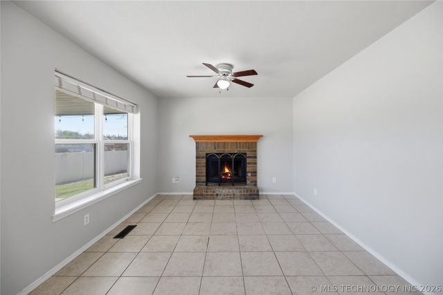 4209 S Chestnut Court, Broken Arrow, OK 74011