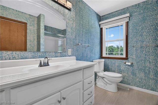 27328 Schady Road, Olmsted Twp, OH 44138