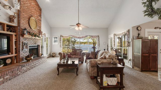 2272 Spring Lake Road, Defuniak Springs, FL 32433