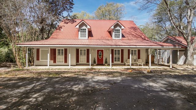 2272 Spring Lake Road, Defuniak Springs, FL 32433