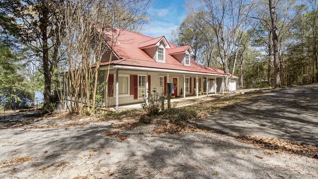 2272 Spring Lake Road, Defuniak Springs, FL 32433