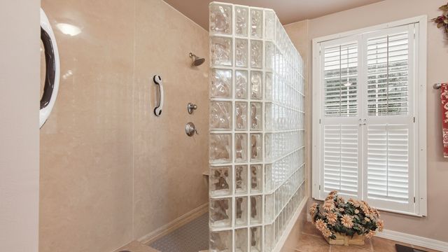 2272 Spring Lake Road, Defuniak Springs, FL 32433