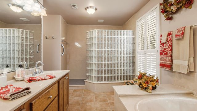 2272 Spring Lake Road, Defuniak Springs, FL 32433