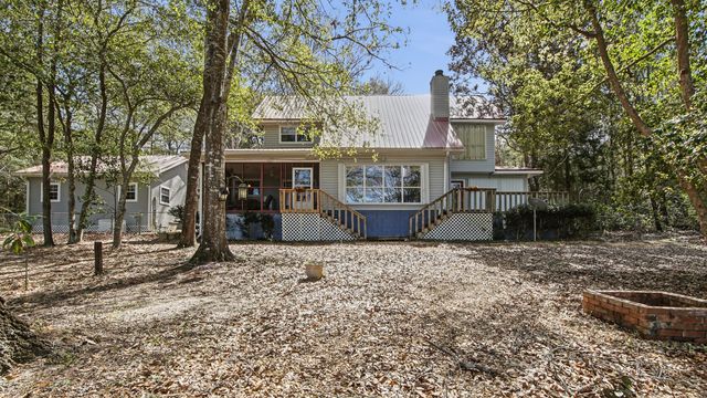 2272 Spring Lake Road, Defuniak Springs, FL 32433