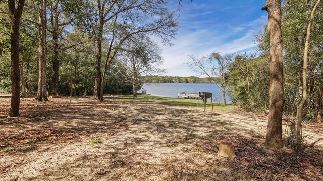 2272 Spring Lake Road, Defuniak Springs, FL 32433