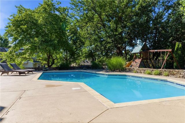 12008 Summit Street, Kansas City, MO 64145