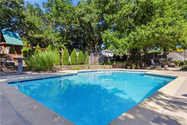12008 Summit Street, Kansas City, MO 64145
